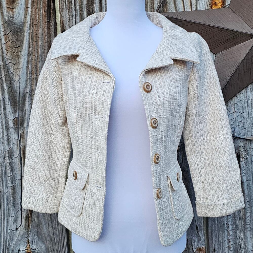 Tweed Jacket WHBM Size 0 Button Front  Flap Pockets 3/4 Sleeve Beige Blazer